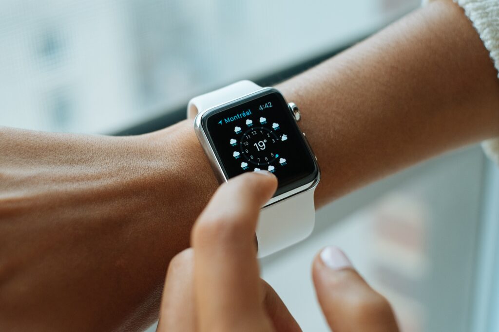 Smart watch using Bluetooth Low Energy